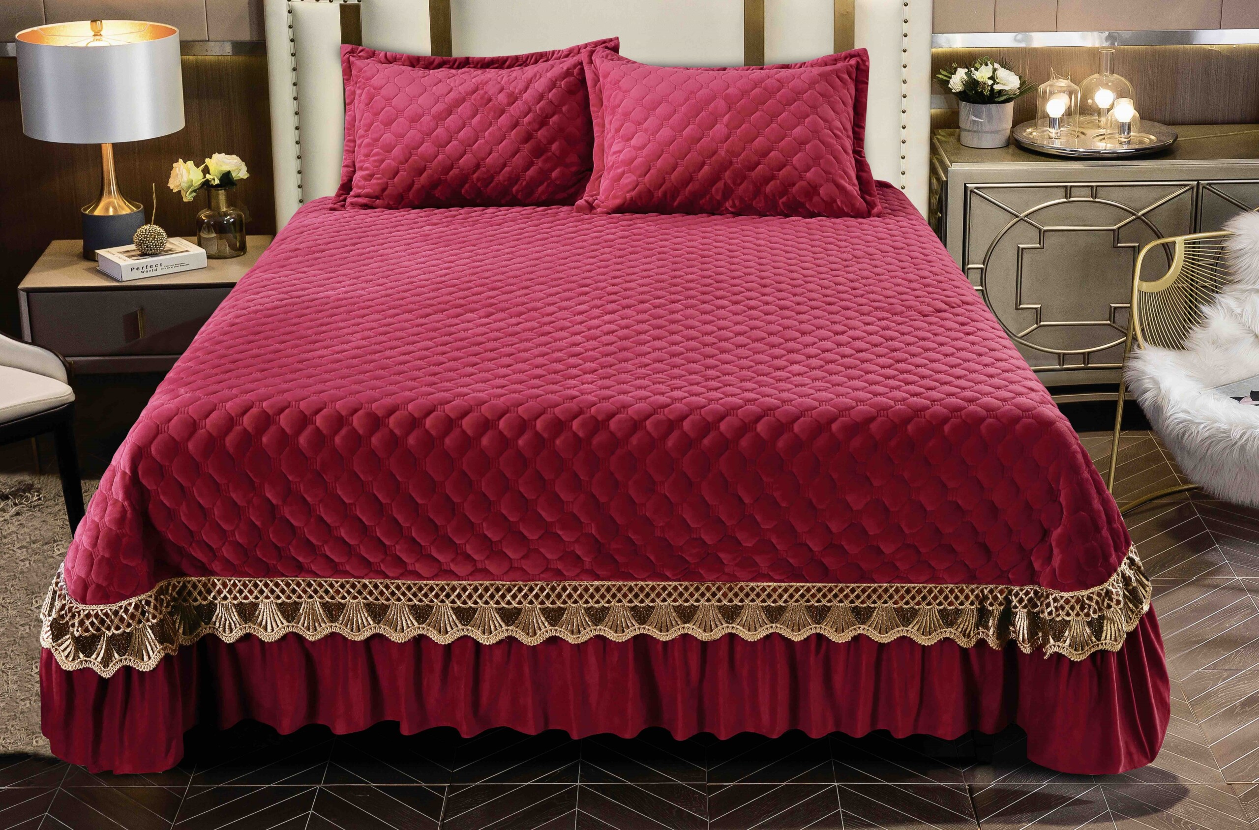 NLqILLB8g5StlZlNBkP-scaled-2 Set Cuvertura Catifea 230x250cm 3 Piese Broderie Rosu + 2 Fete Perna pentru Pat 2 Persoane