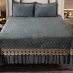 Set Cuvertura Catifea 230x250cm 3 Piese Broderie Antracit Fete Perna 50x70cm