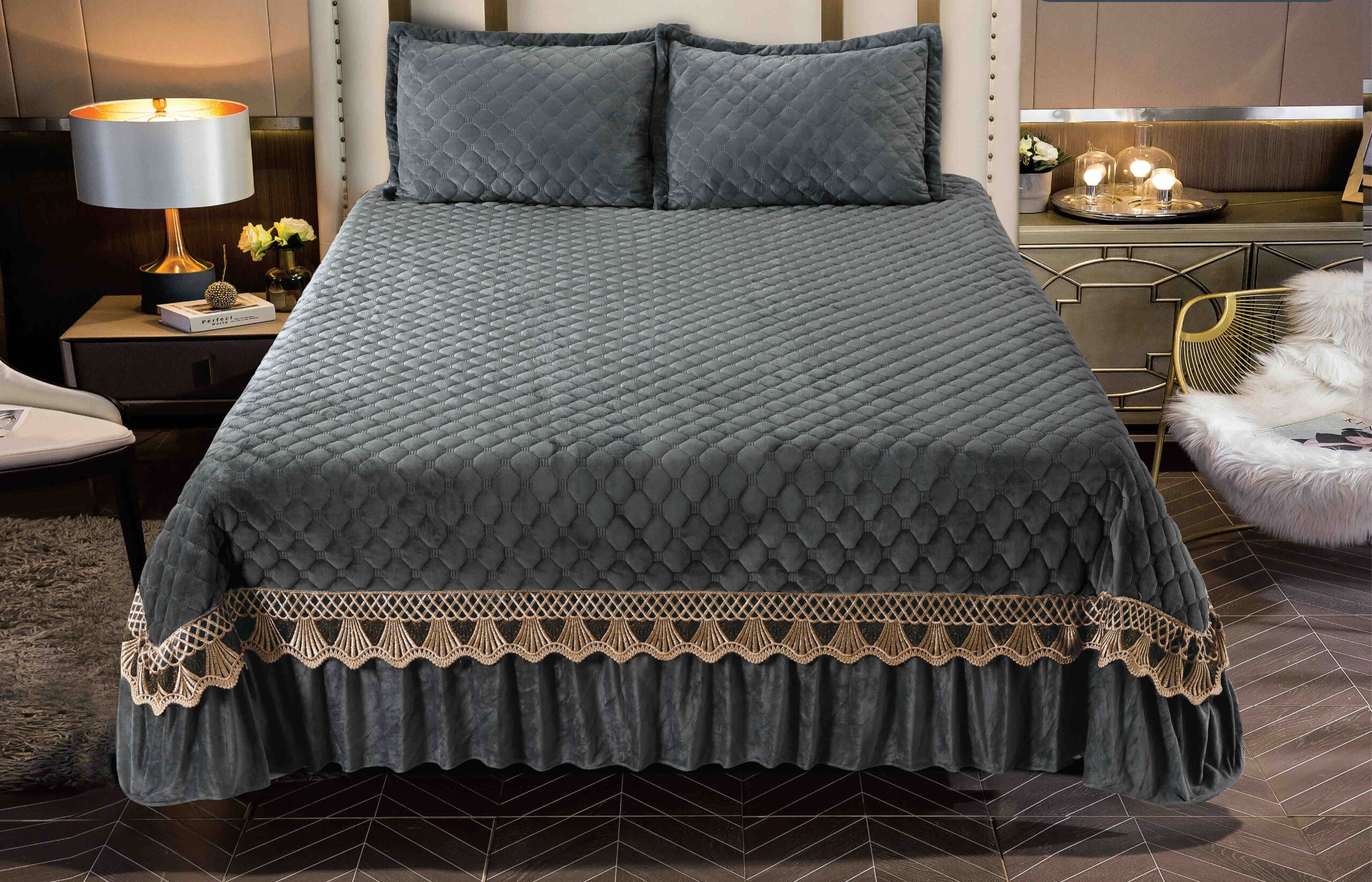 NdaBp4SS6libvFpH_qI-scaled-2 Set Cuvertura Catifea 230x250cm 3 Piese Broderie Antracit Fete Perna 50x70cm - imagine 1