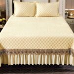 Set Cuvertură Catifea 230x250cm 3 Piese Cu Broderie Crem + 2 Fete Pernă pentru Pat Dublu Elegant