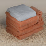 Set prosoape hotel Greek Border din 100% bumbac pakistanez, compus din 7 piese de calitate superioară, ideale pentru un