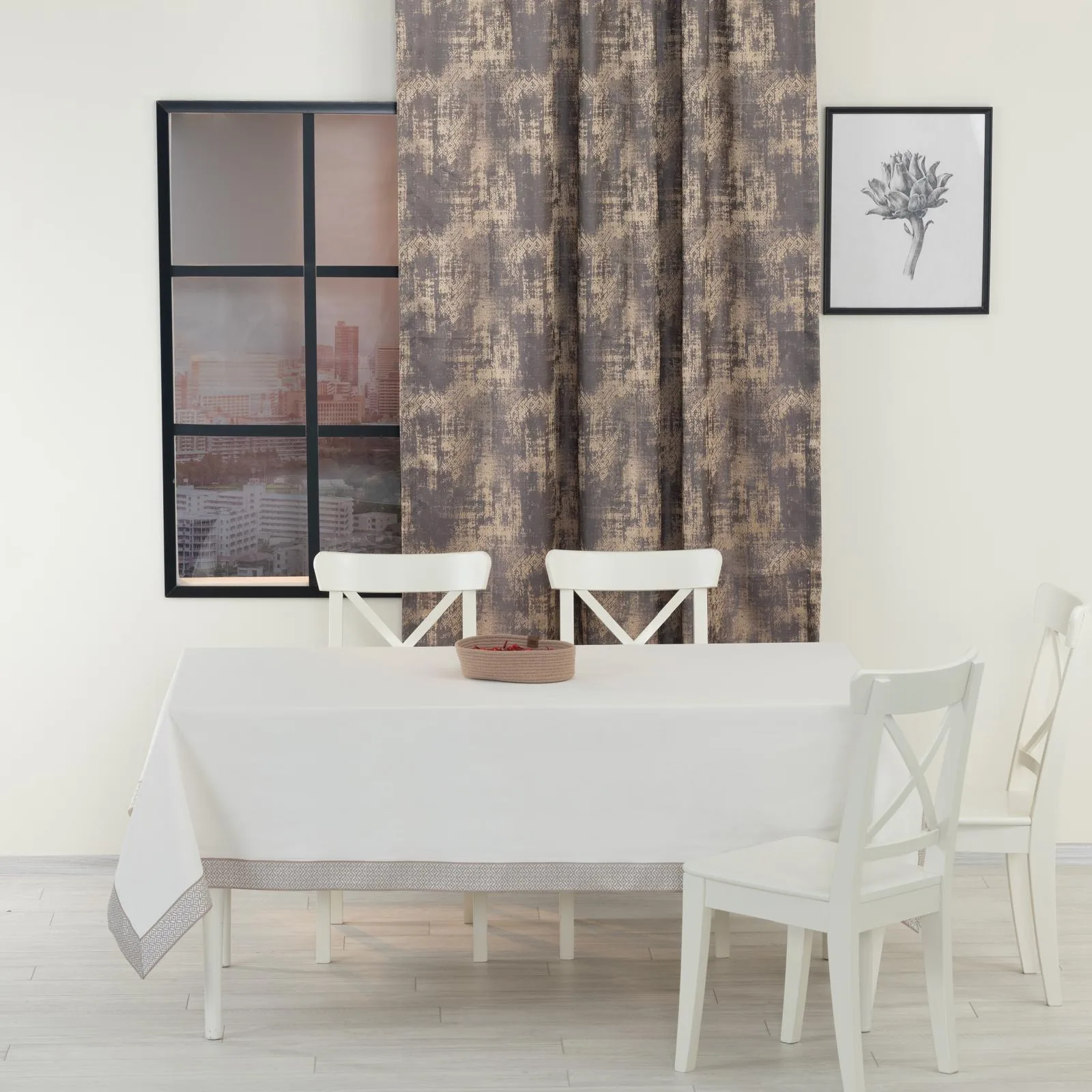 fata-de-masa-damasc-alba-colection-deluxe-cu-bordura-bej-160x220cm-jpg Fată De Masă Damasc Alb Deluxe 160x220cm Cu Bordură Bej Elegantă Și Ușor De Îngrijit - imagine 1