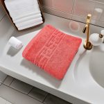 Prosop Luxury Bumbac 650g/m² 50x90cm Coral Greek Border Absorbant Eleganță - imagine 4