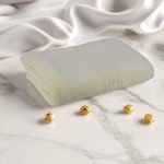 Prosop De Lux 70x130 Cm 100% Bumbac Pieptănat 650 G/mp Ivory Ultra-Absorbant Design Elegant - imagine 2