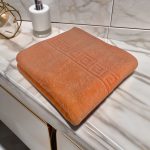 Prosop Lux 50x90 cm 100% Bumbac Pieptănat 650 g/mp Greek Border Peach Design - imagine 5