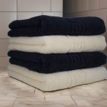 Set 4 Prosoape Lux 50x90 cm Ultra-Absorbante Bumbac Pakistanez Negru Ivory 650g - imagine 5