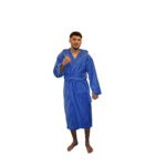 Halat de baie unisex din bumbac 100% pieptănat, culoare albastru royal, disponibil în mărimile S-M. Acest halat oferă un