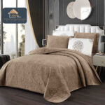 Set Cuvertura Catifea Luxury 220x240cm + 4 Fete Perna