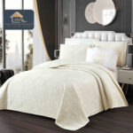 Set Cuvertura Catifea Luxury 220x240cm + 4 Fete Perna