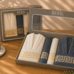 Set cadou premium halate și prosoape din bumbac 100% – 2 halate unisex + 4 prosoape, cutie elegantă cu mâner