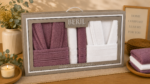Set cadou premium halate și prosoape din bumbac 100% – 2 halate unisex + 4 prosoape, cutie elegantă cu mâner-SHB-28