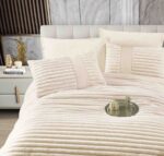 Set Lenjerie de Pat cu Blăniță Moale și Pilotă 6 Piese 200x230 cm-Crem - imagine 4