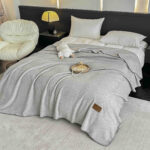 Pătură Premium 200x230 cm – Moale, Pufoasă și Călduroasă-Gri