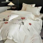 Lenjerie De Pat cu broderie Bumbac Satinat 100% Deluxe Antisifonare -Ambalaj Cadou Elegant - imagine 3