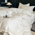 Lenjerie De Pat cu broderie Bumbac Satinat 100% Deluxe Antisifonare-Ambalaj Cadou Elegant - imagine 3