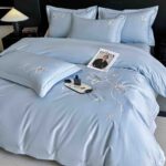 Lenjerie De Pat cu broderie Bumbac Satinat 100% Deluxe Antisifonare-Ambalaj Cadou Elegant - imagine 2